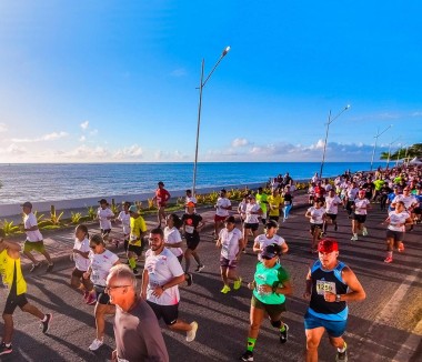 A Meia Maratona do Descobrimento brilhou nos 522 anos do aniversário do Brasil.